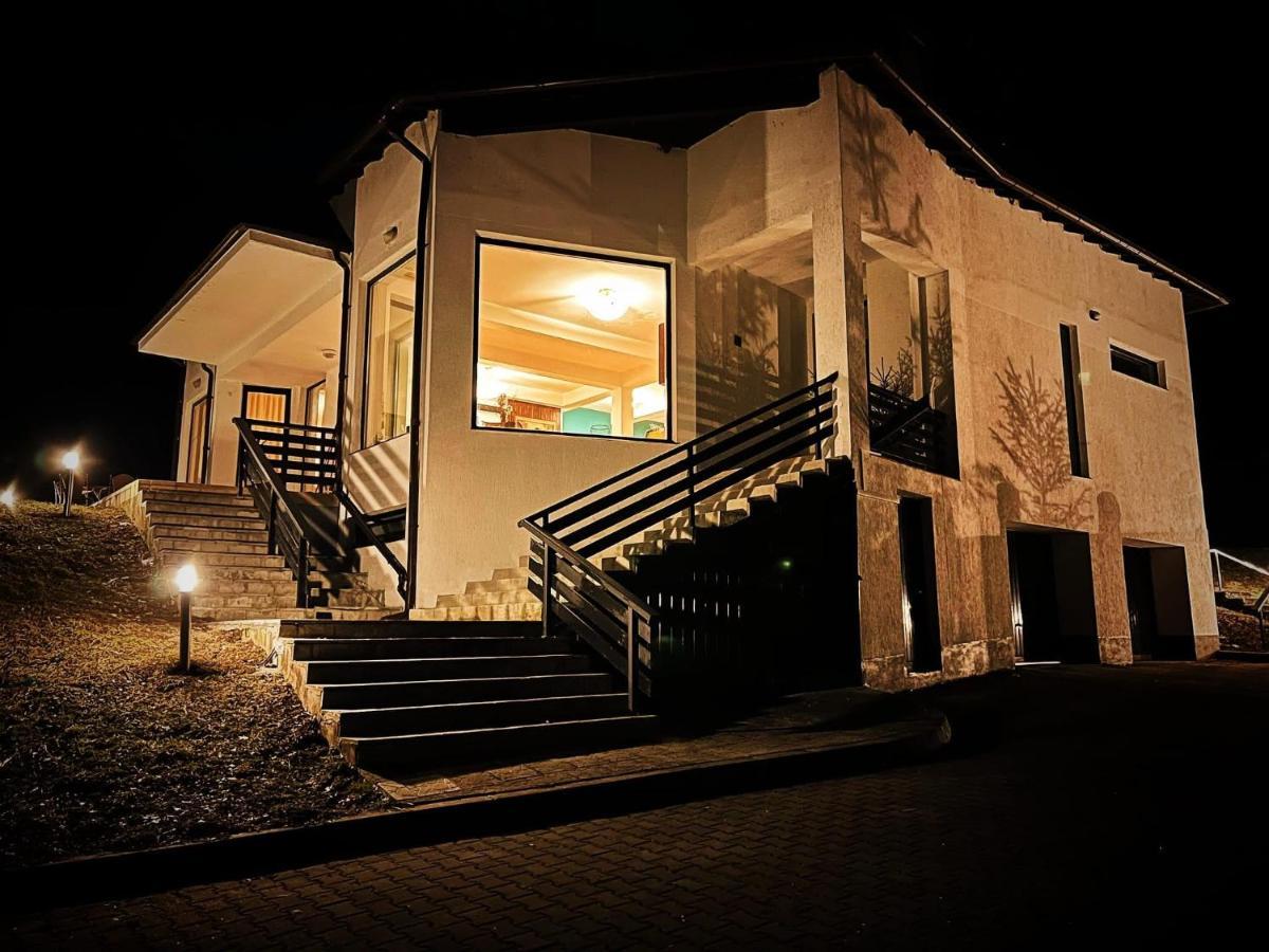 Villa & Spa 4Temporadas - Plaiul Foii Zărneşti Kültér fotó